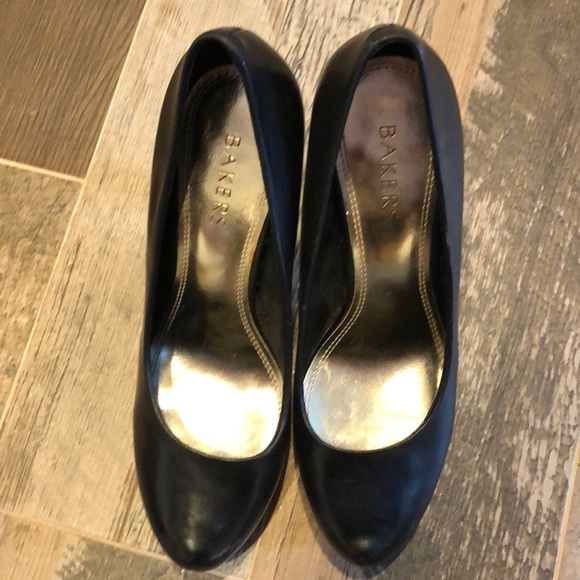 BAKERS black platform heels *EUC* - Picture 2 of 5